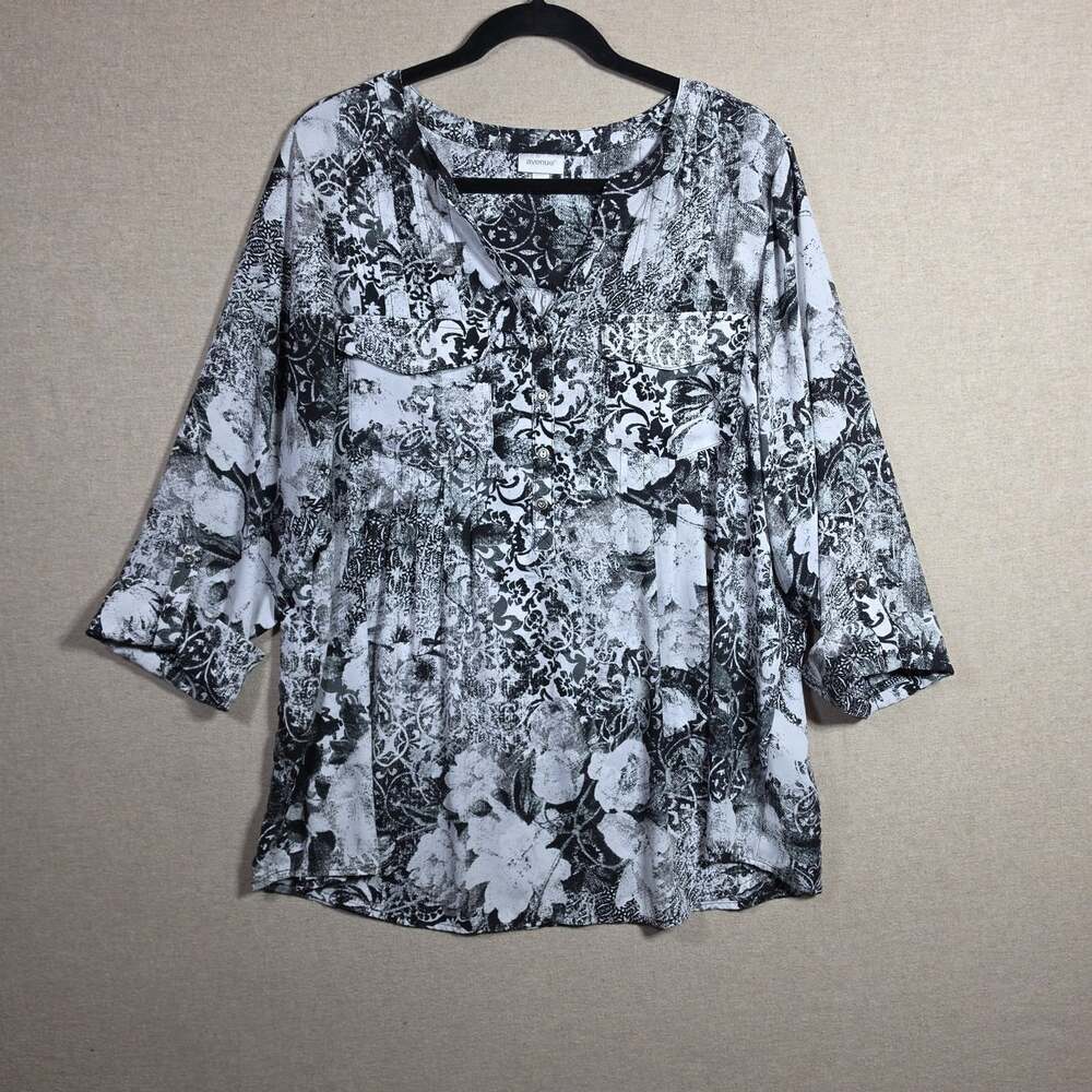 Avenue black/ white floral 3/4 sleeve V neck with pockets womens size 14/16
